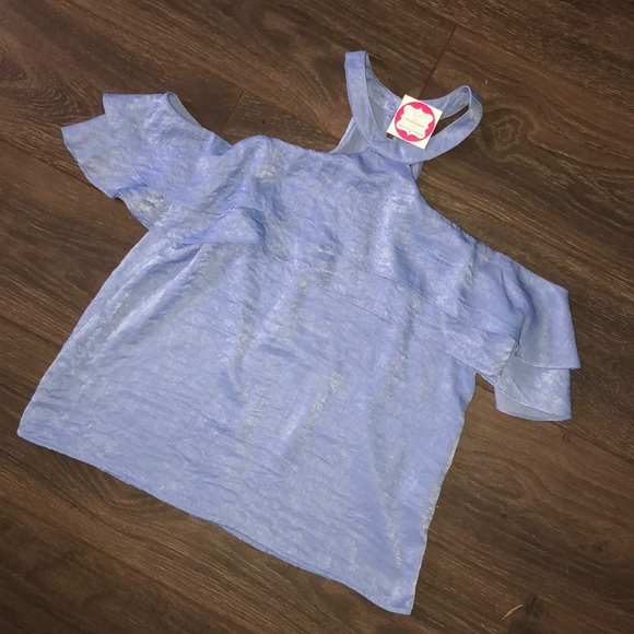 NWT boutique top 💙 - Picture 3 of 7